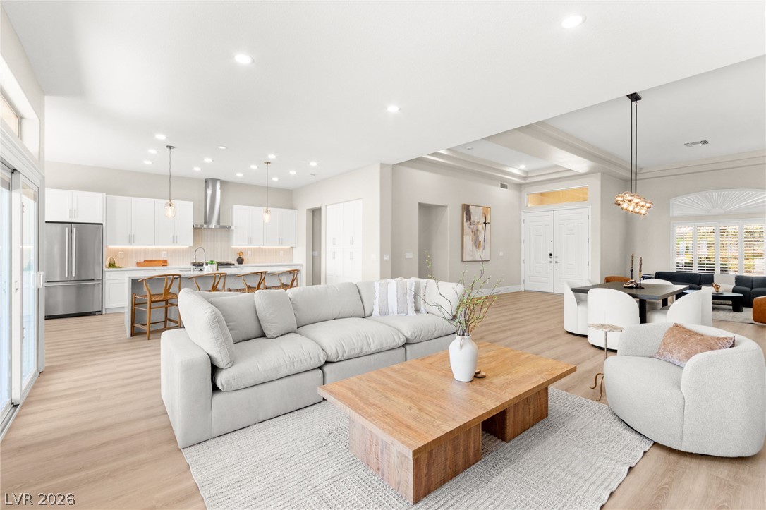 3024 Highland Falls Drive