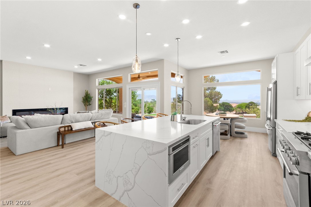 3024 Highland Falls Drive