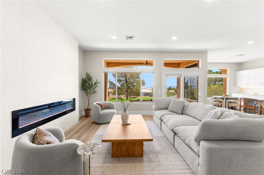 3024 Highland Falls Drive