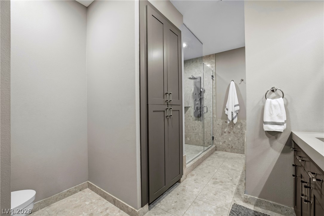 4575 Dean Martin Drive 307