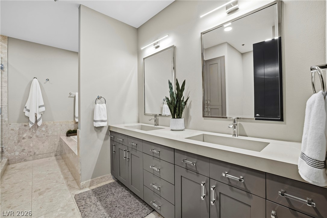 4575 Dean Martin Drive 307