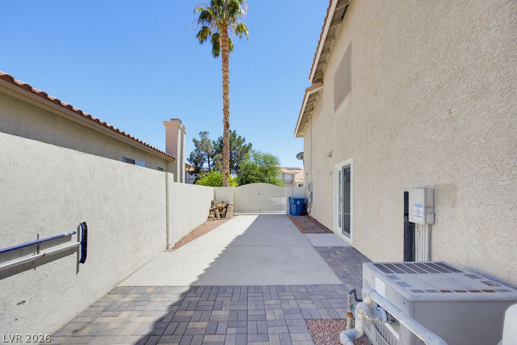 7424 Alcove Glen Court