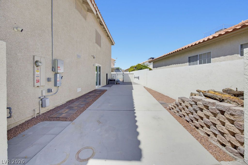 7424 Alcove Glen Court