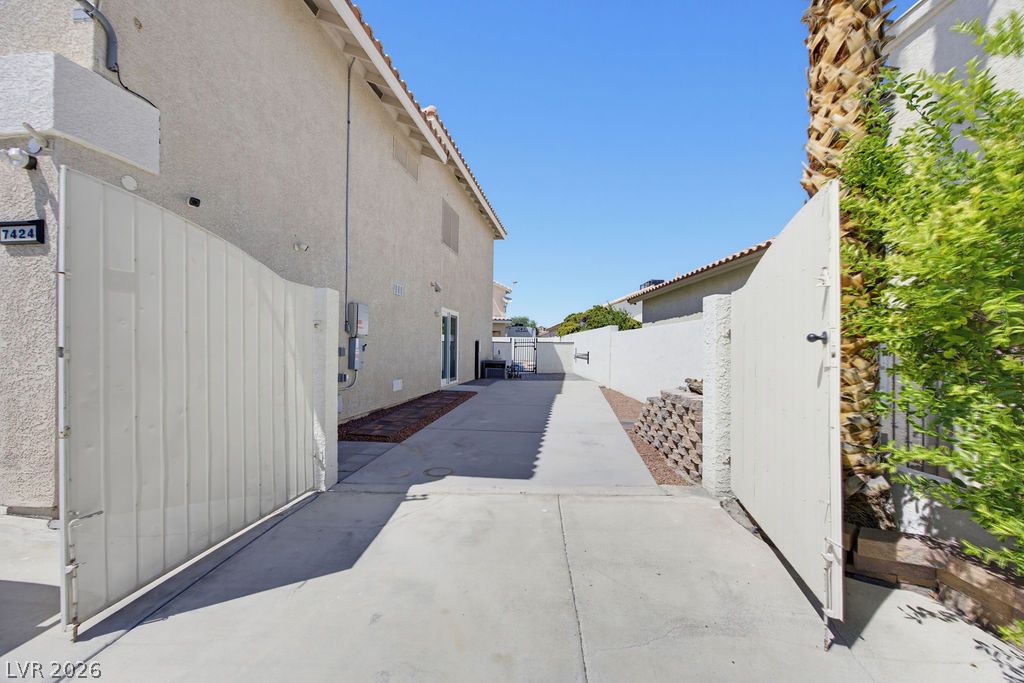 7424 Alcove Glen Court