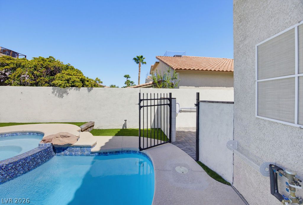 7424 Alcove Glen Court
