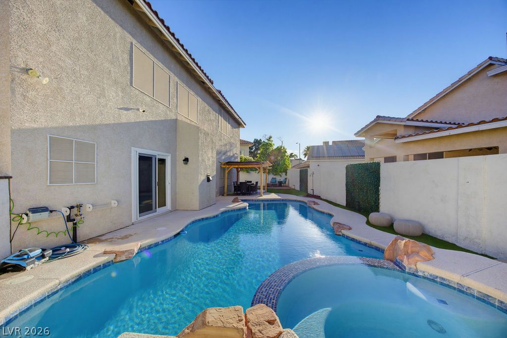 7424 Alcove Glen Court