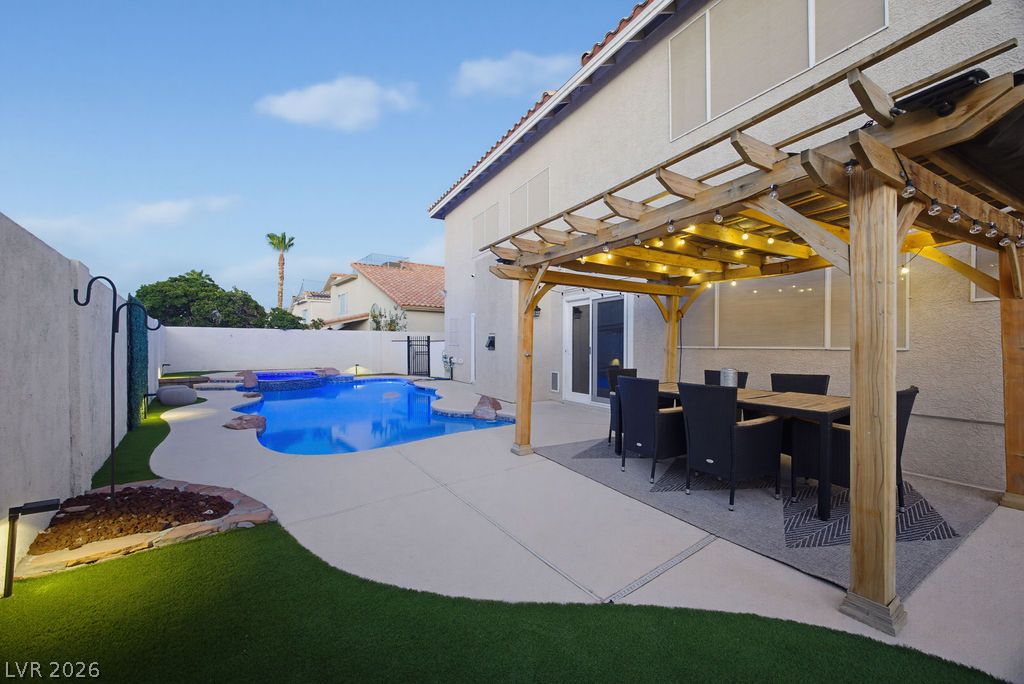 7424 Alcove Glen Court