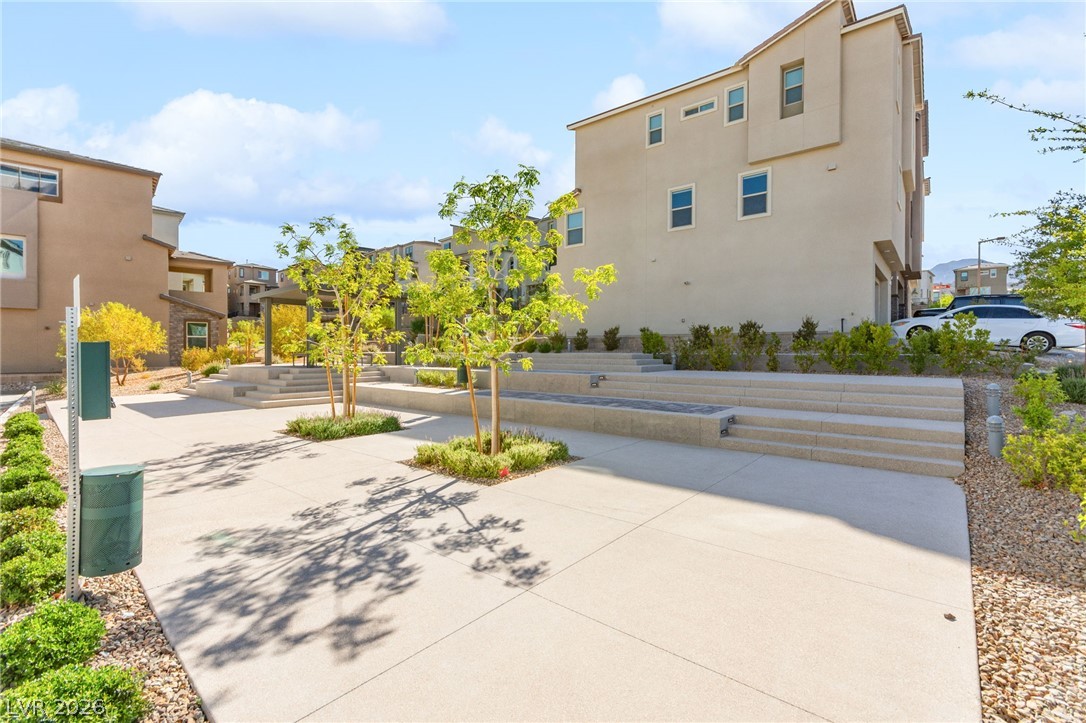 1424 Nocturnal Flight Street