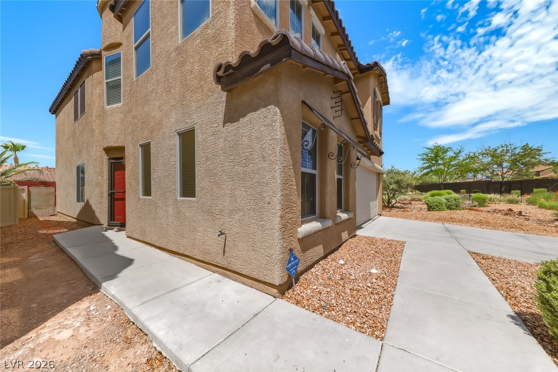 2704 Kona Crest Avenue