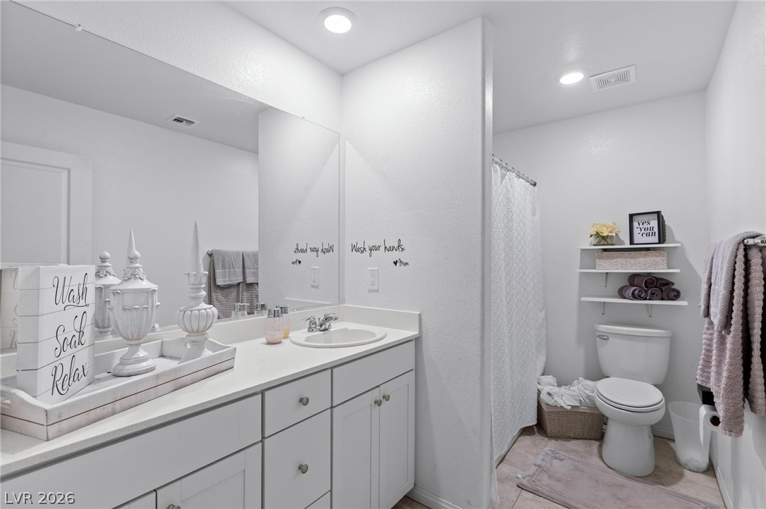 9247 Quartz Hills Avenue