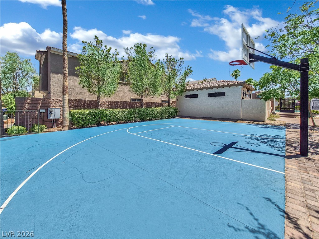 6648 Autumn Breeze Street
