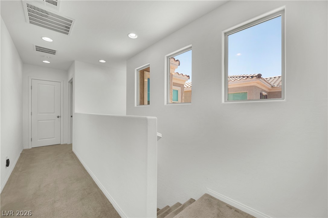 6648 Autumn Breeze Street