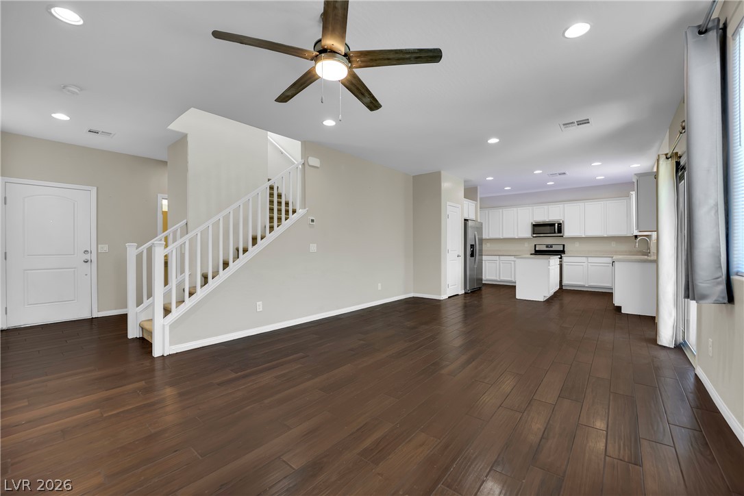 6648 Autumn Breeze Street