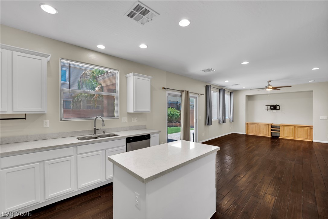 6648 Autumn Breeze Street