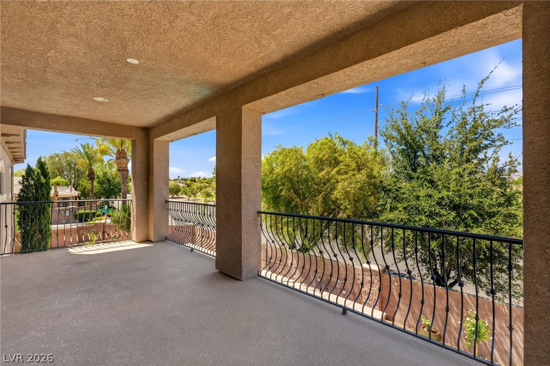 6644 Natalia Court
