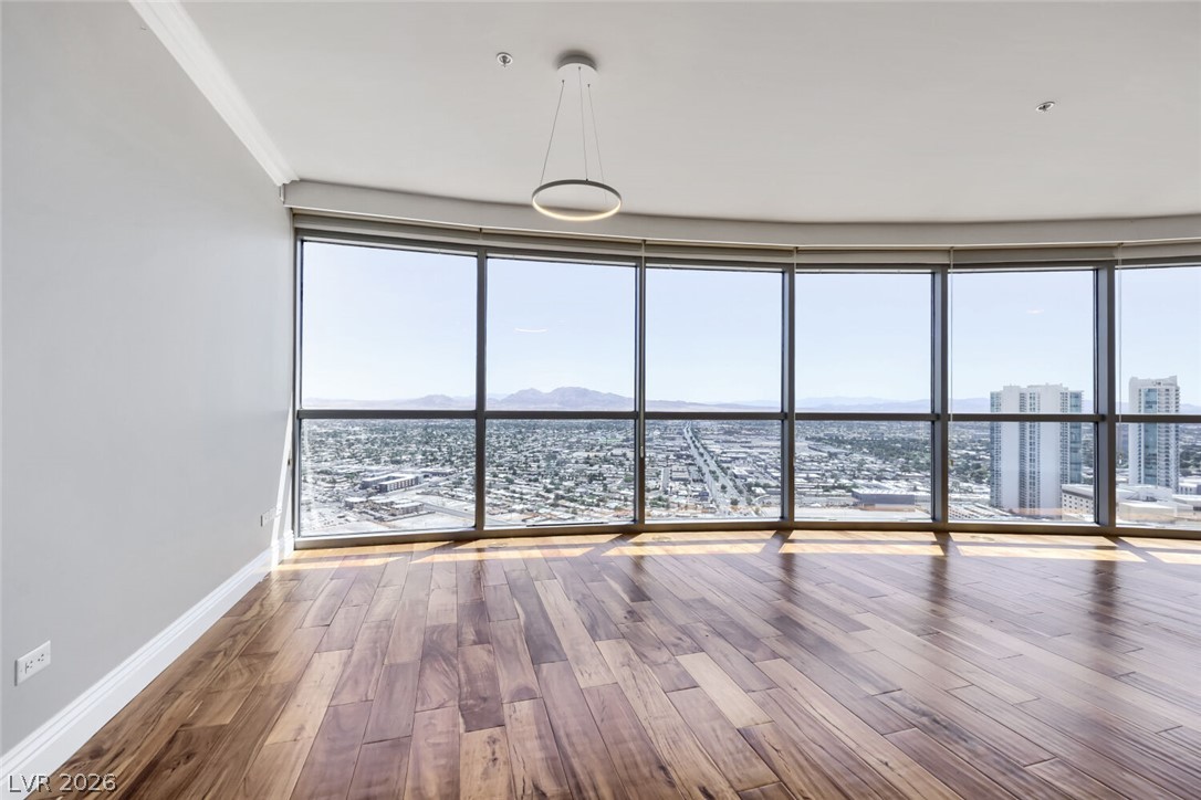 200 West Sahara Avenue 3906