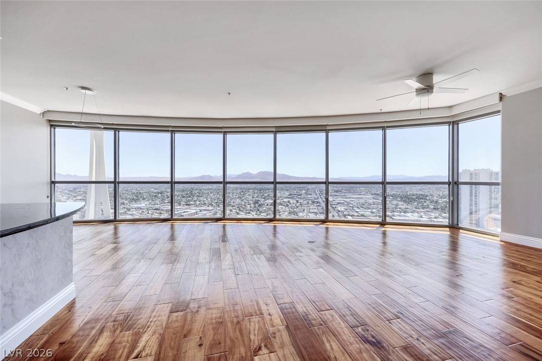 200 West Sahara Avenue 3906
