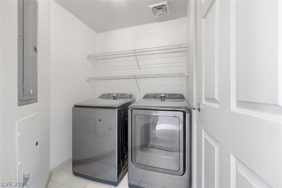 200 West Sahara Avenue 3906