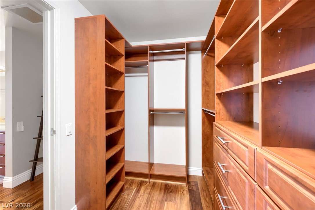 200 West Sahara Avenue 3906