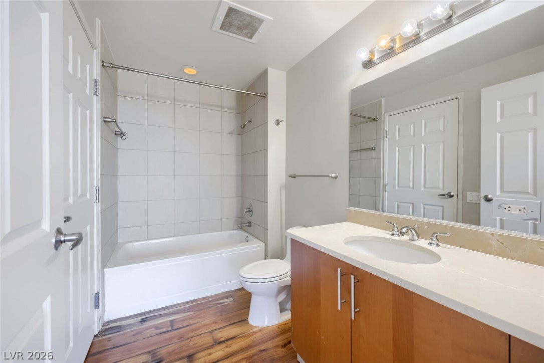 200 West Sahara Avenue 3906