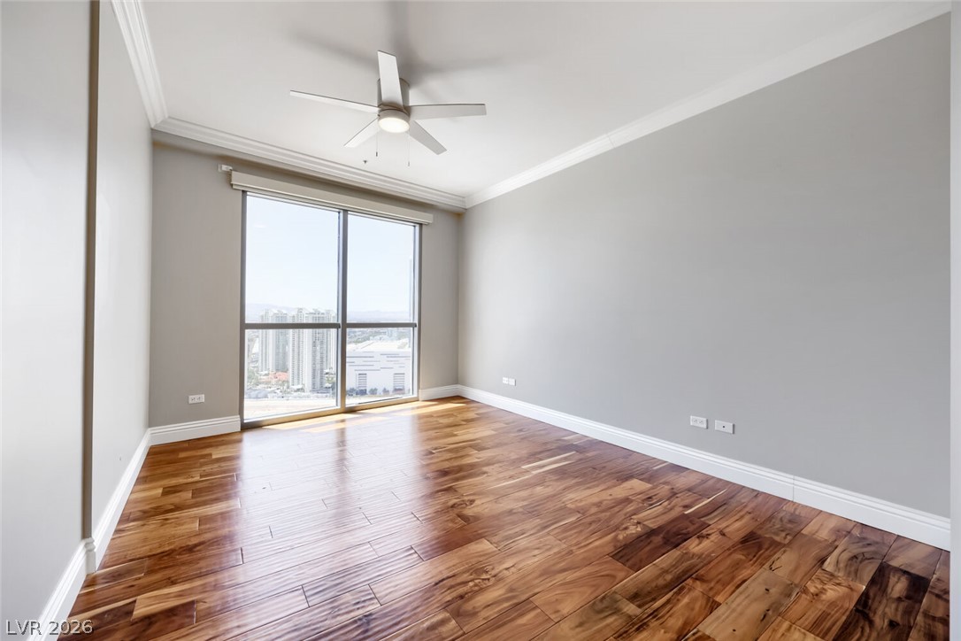 200 West Sahara Avenue 3906