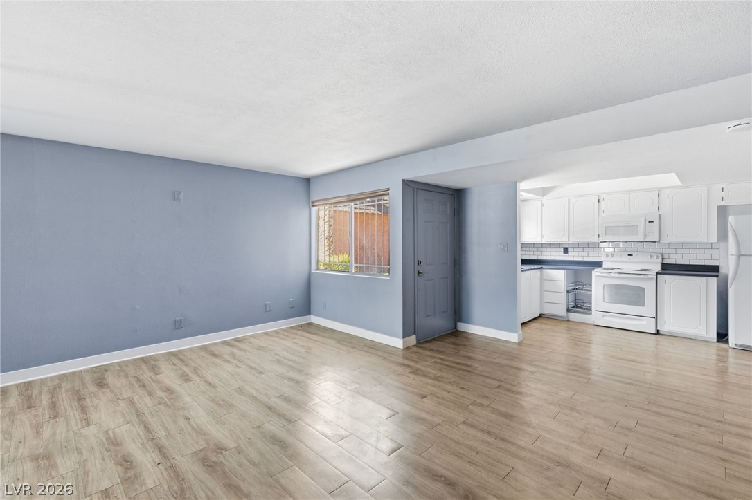 4622 Grand Drive 3