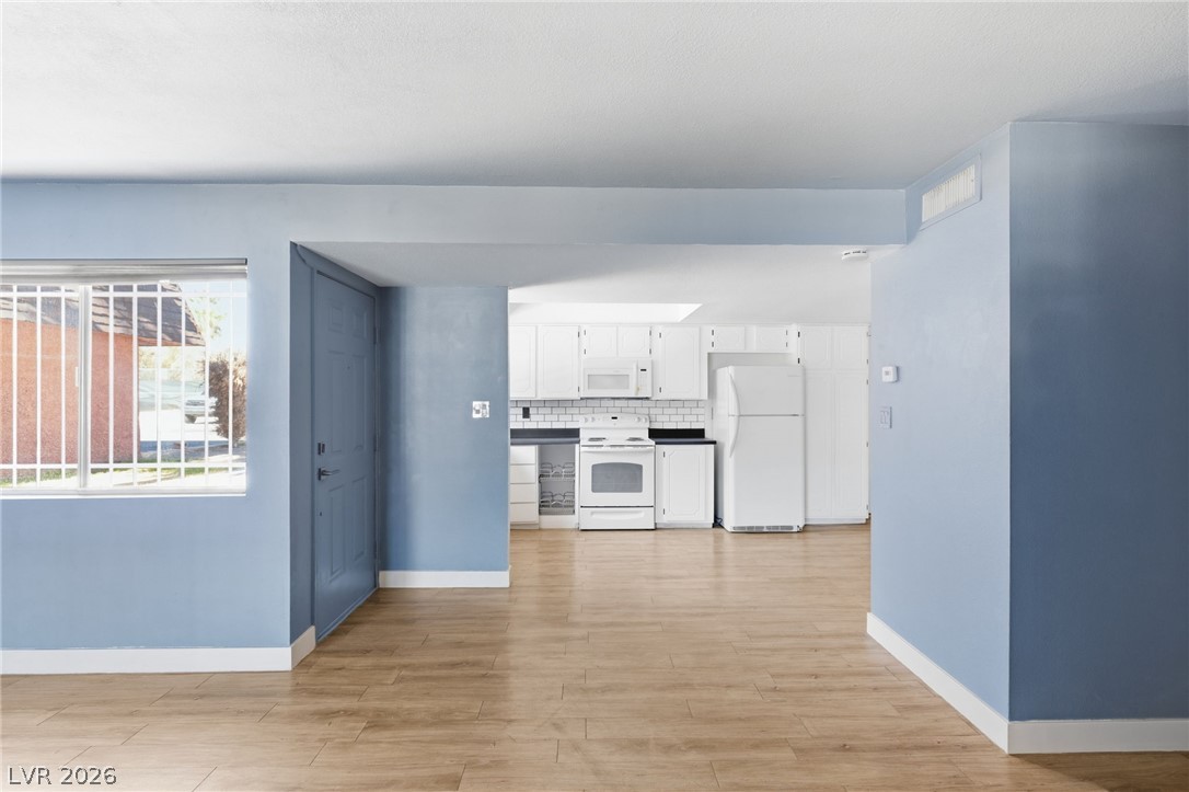 4622 Grand Drive 3