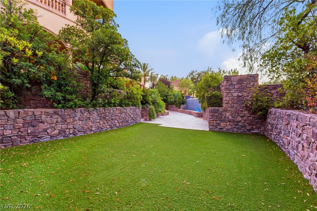 18 Olympia Hills Circle