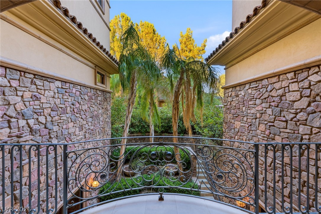 18 Olympia Hills Circle