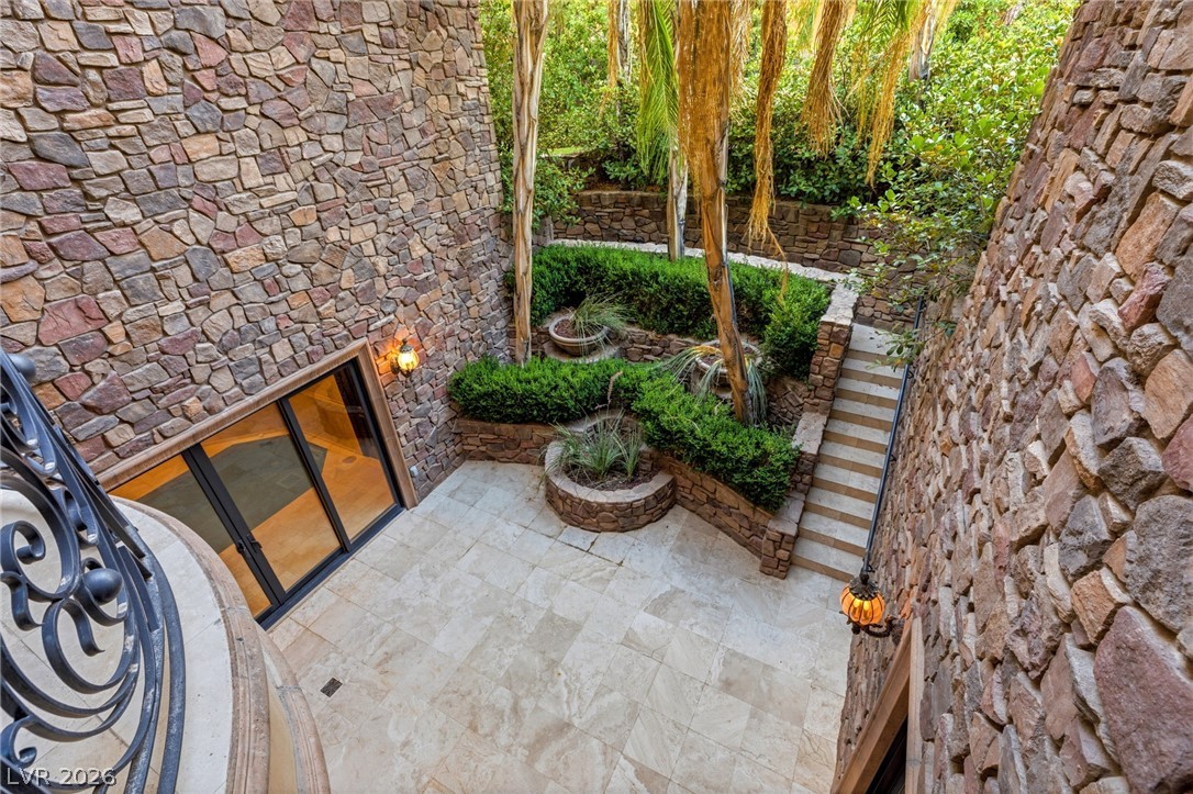 18 Olympia Hills Circle
