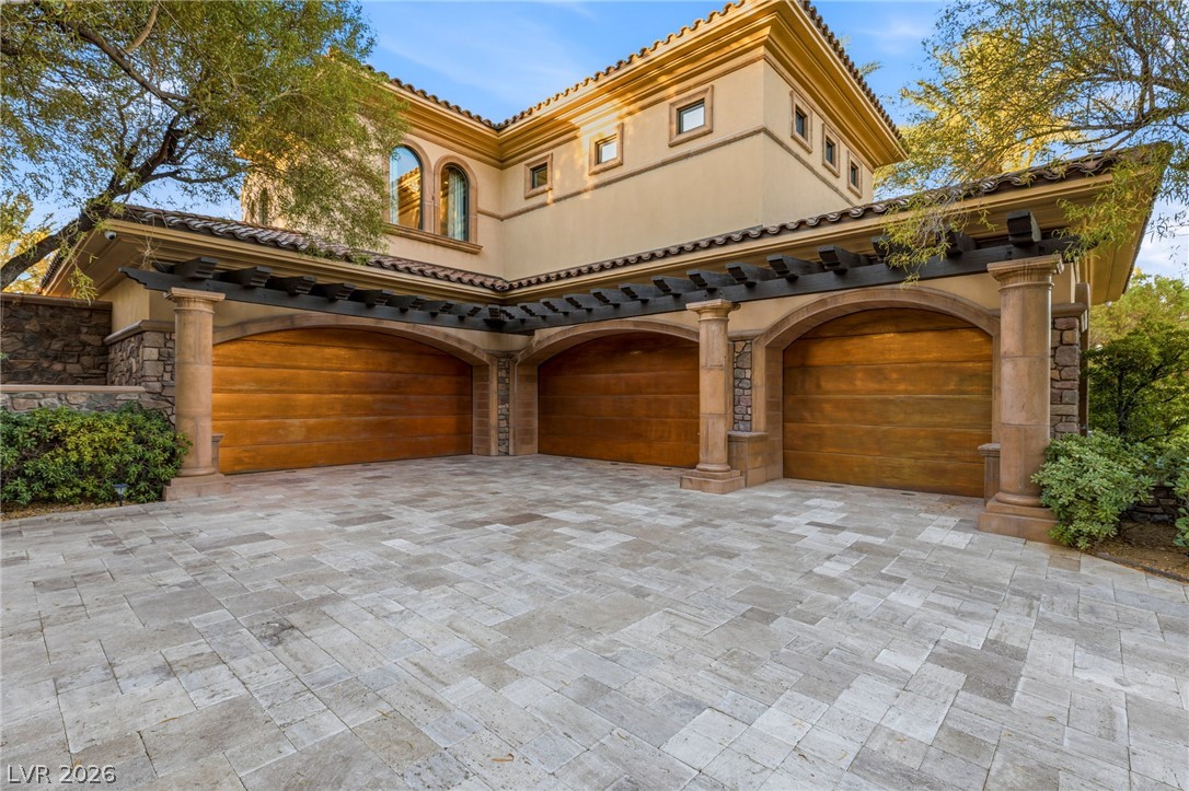 18 Olympia Hills Circle