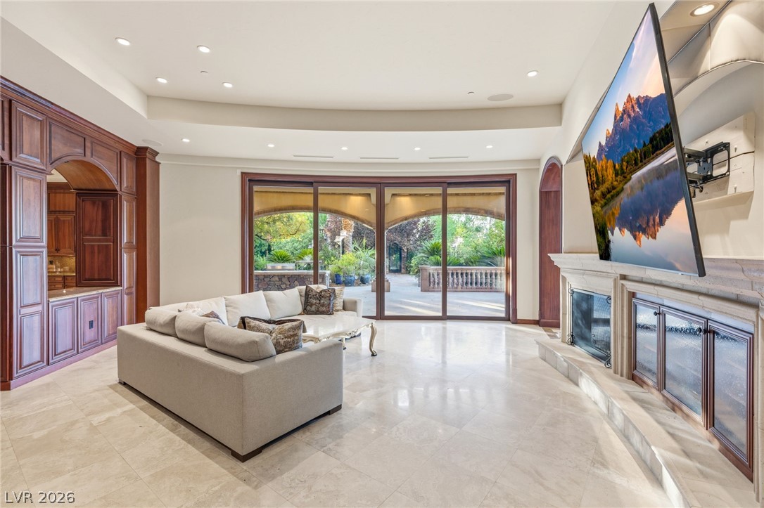 18 Olympia Hills Circle