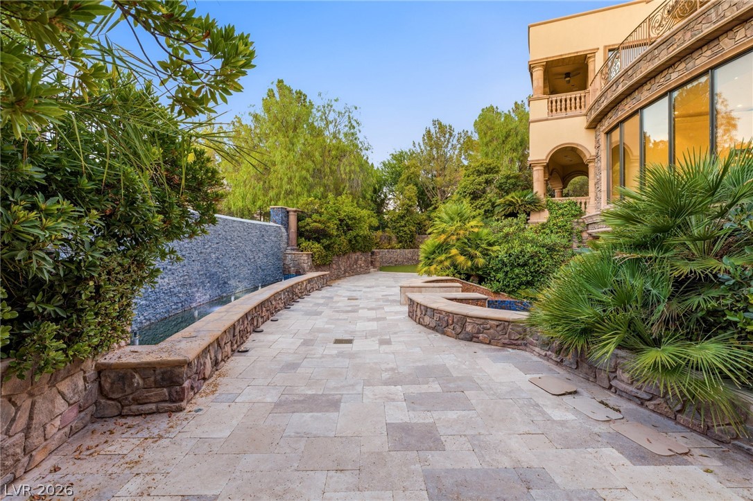 18 Olympia Hills Circle