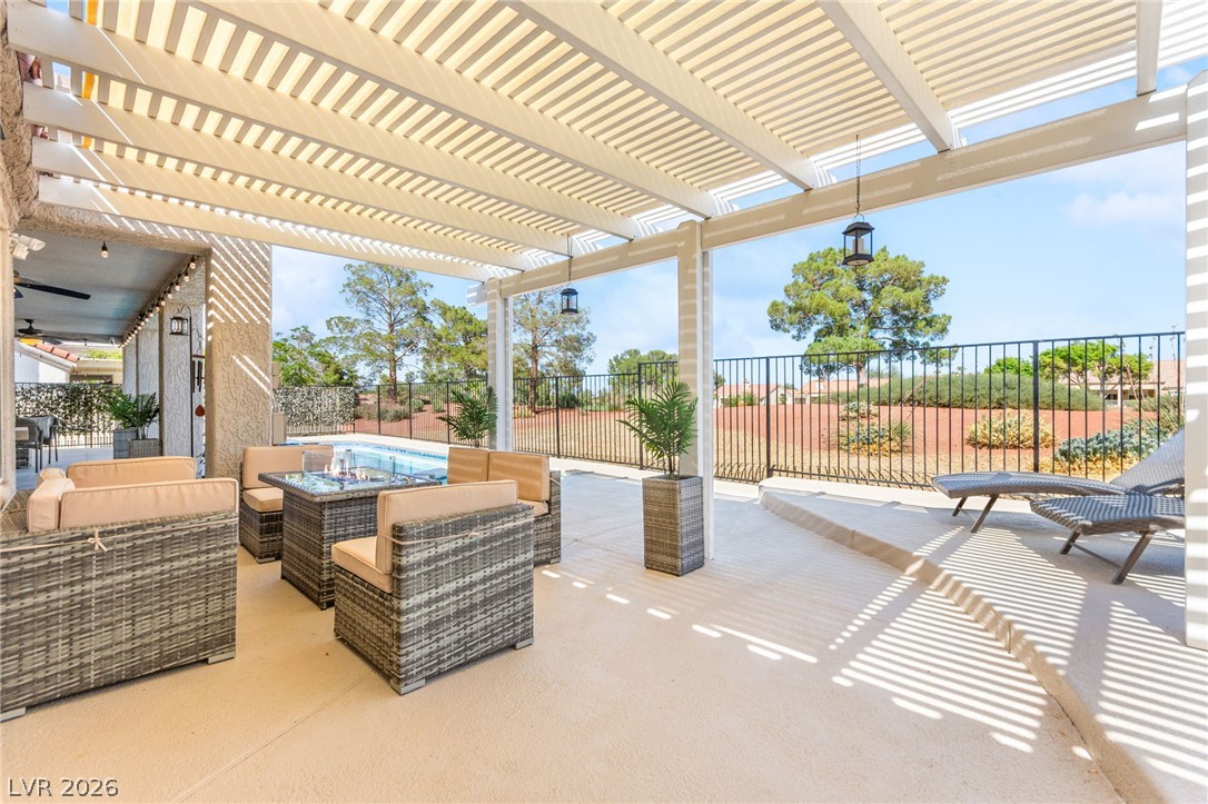 2900 Crown Ridge Drive