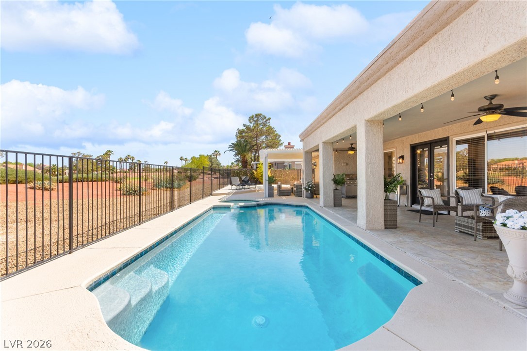 2900 Crown Ridge Drive