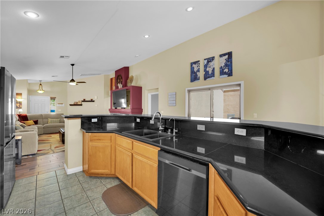 86 Harbor Coast Street