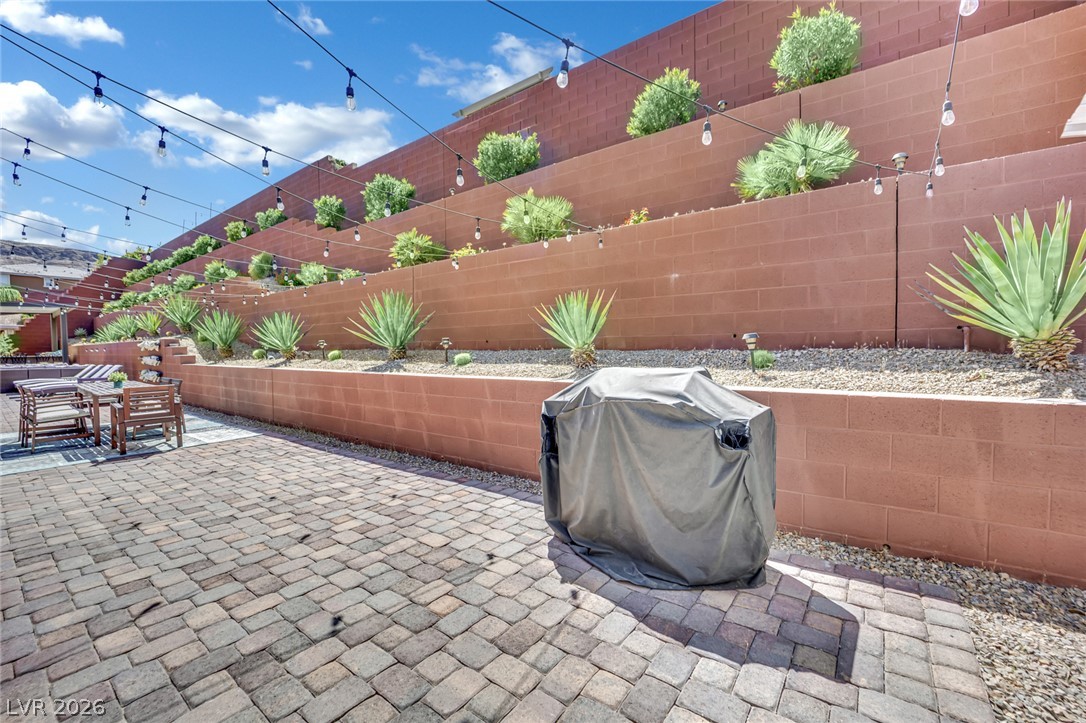 5523 Kyle Peak Court