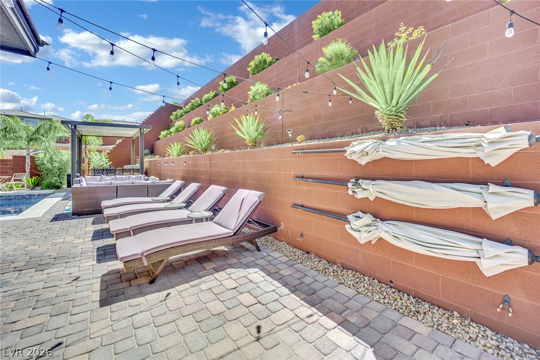 5523 Kyle Peak Court