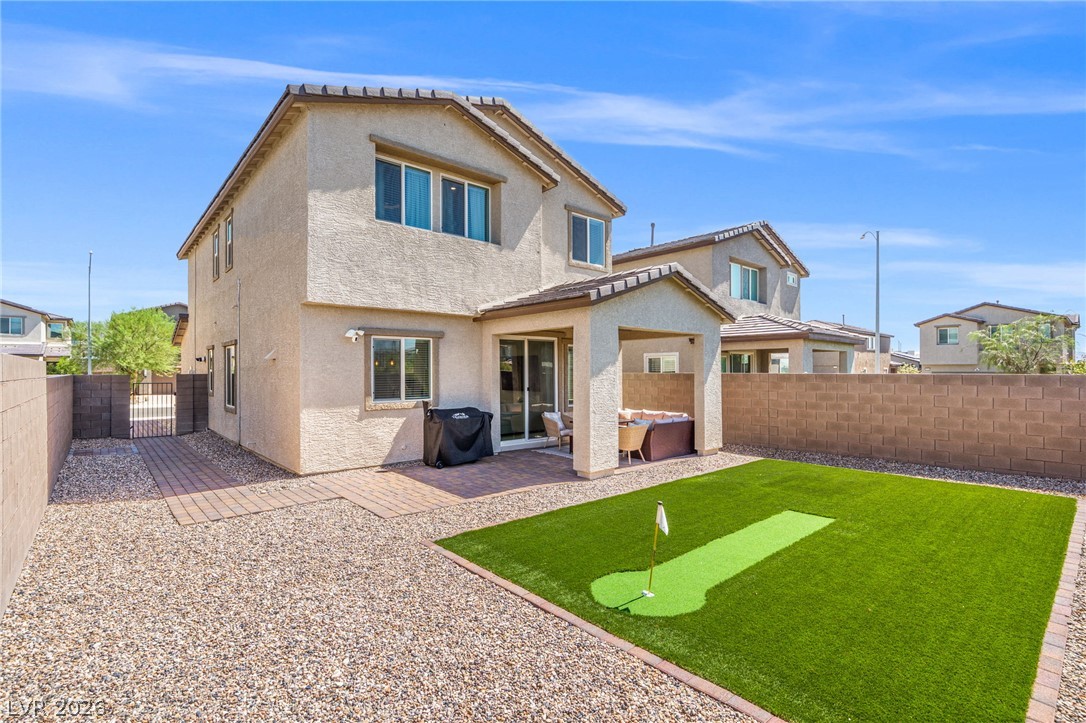 2915 Roaming Palmer Road