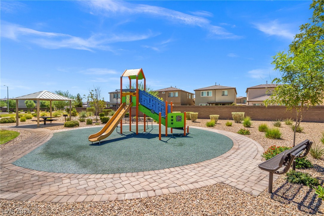 2915 Roaming Palmer Road