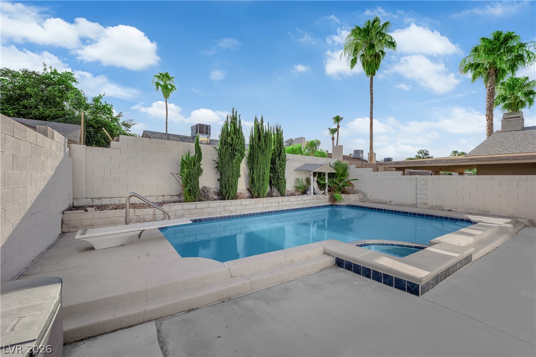 5073 Stormy Circle