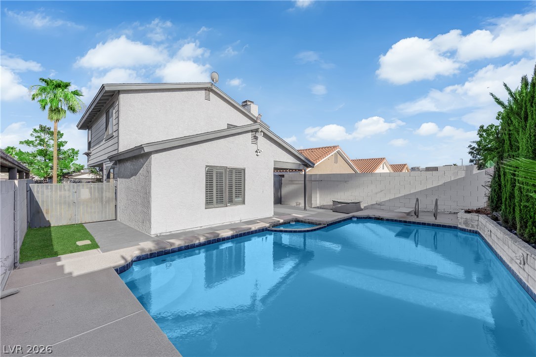 5073 Stormy Circle