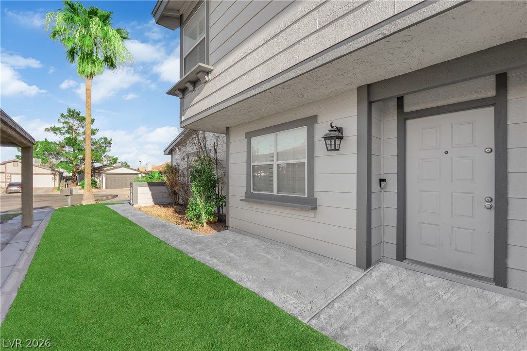 5073 Stormy Circle