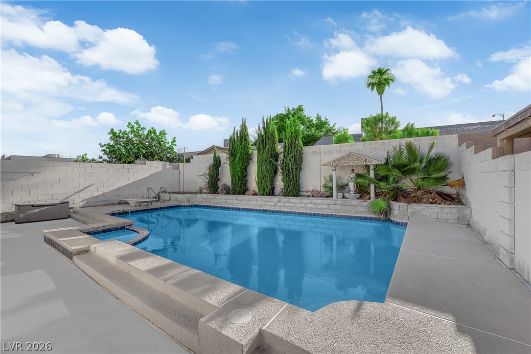 5073 Stormy Circle