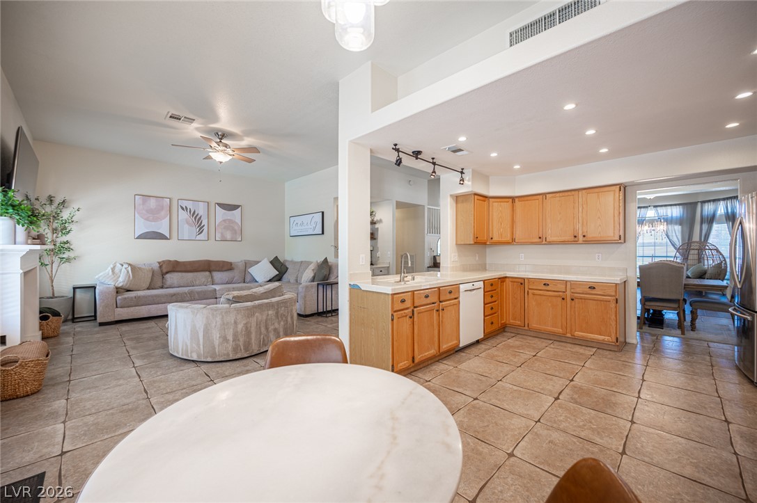 3116 Saint Tropez Street