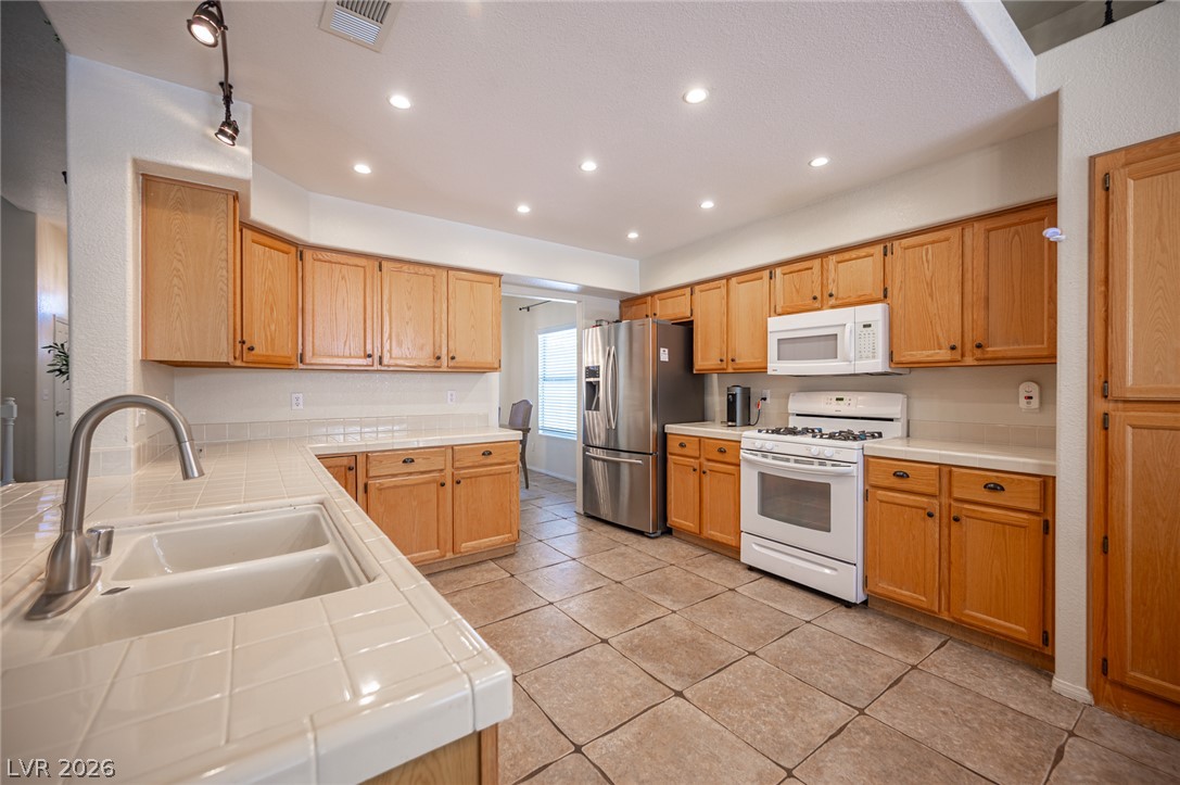 3116 Saint Tropez Street