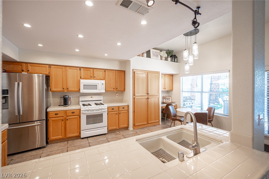 3116 Saint Tropez Street