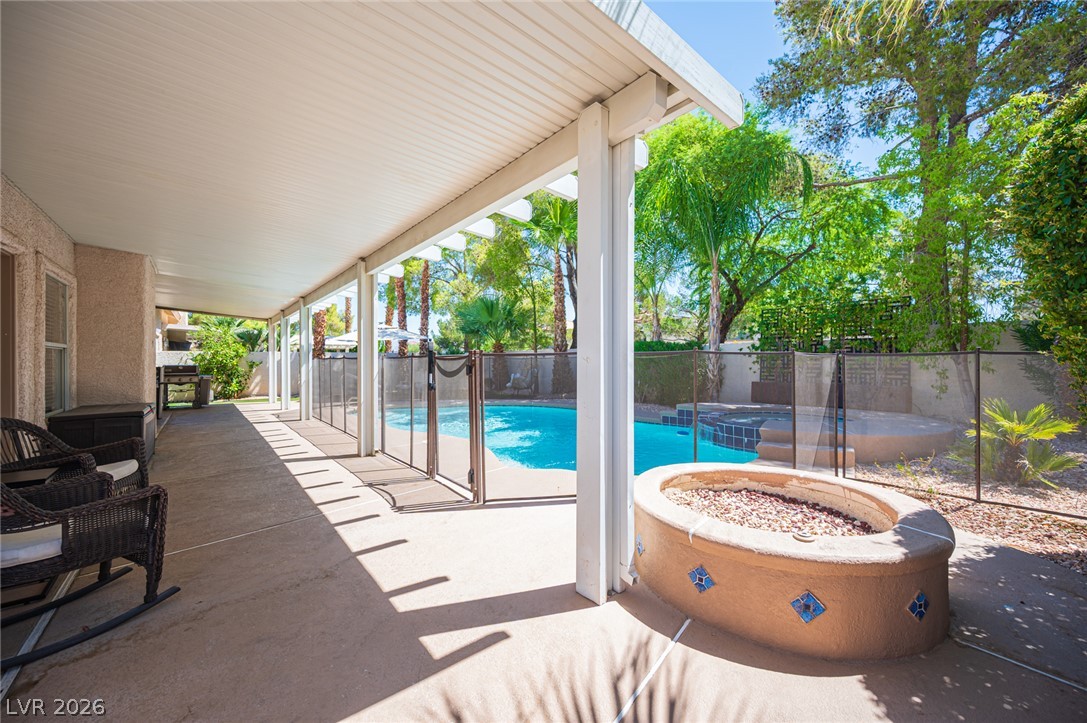 3116 Saint Tropez Street