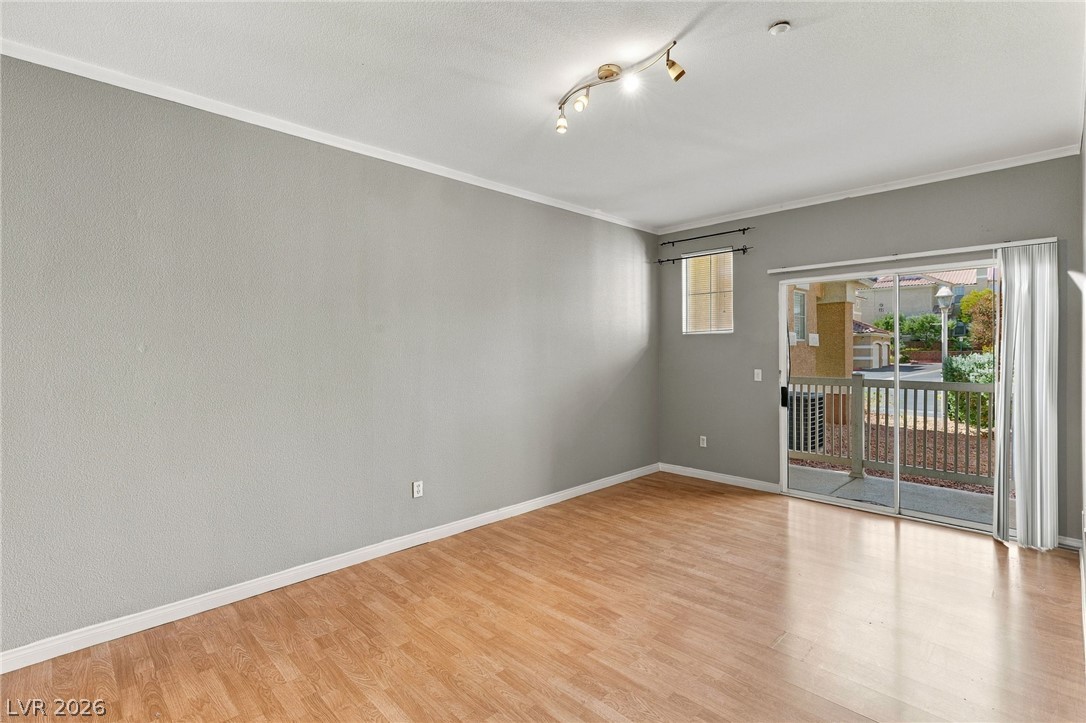 5855 Valley Drive 1080