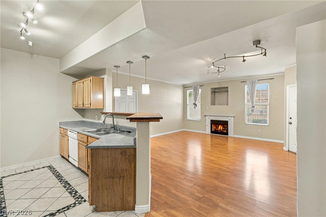 5855 Valley Drive 1080